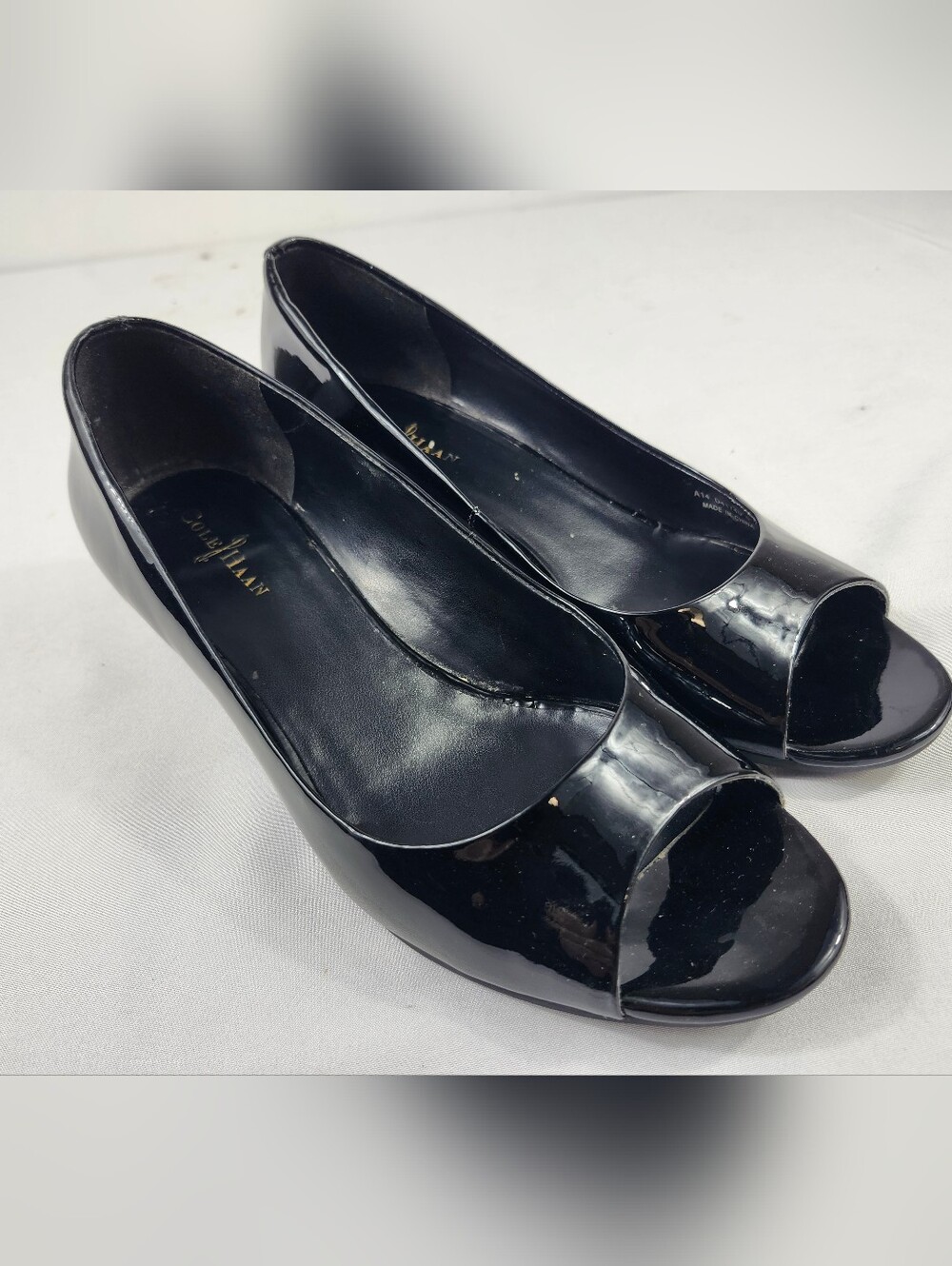 Cole Haan Womens 6.5 B Black Patent Peep-Toe Flats - Glossy Finish